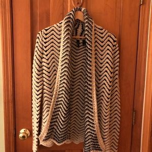Long Drape Front Cardigan Sweater Cream/Black